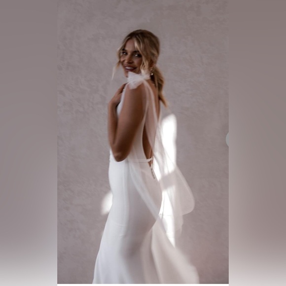 EUC MADE WITH LOVE Hendrix wedding gown professional hand dry cleaned ivory - Picture 6 of 13